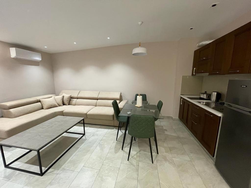 Sevians Apartments Голем Екстер'єр фото